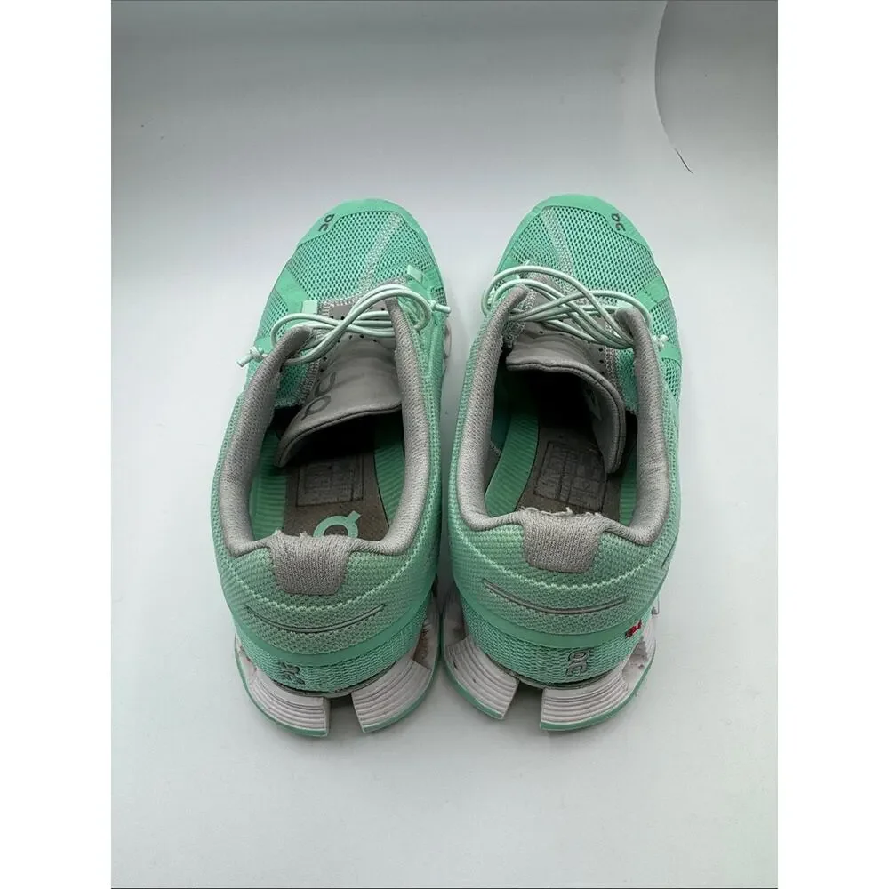 On Running Shoes - Women’s 8